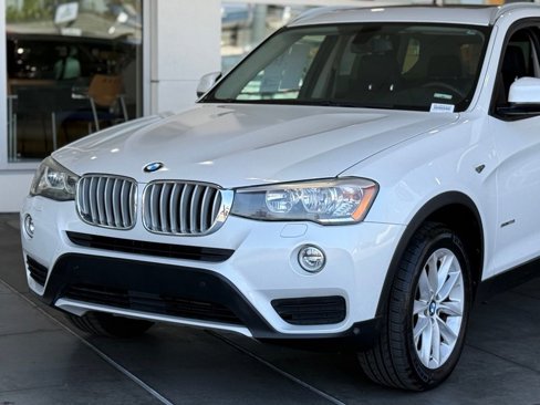 Used 2015 BMW X3 sDrive28i image 3