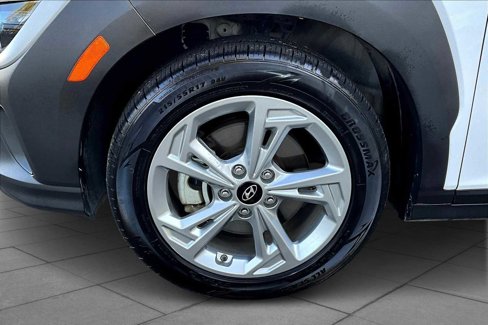 Used 2022 Hyundai Kona SEL image 10