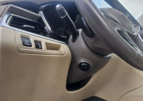 Used 2018 Cadillac XT5 Luxury image 15
