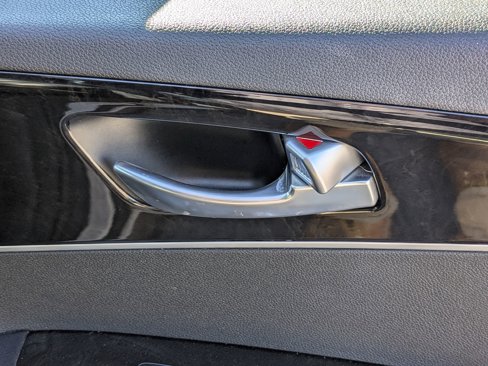 Used 2016 Kia Sorento EX image 36