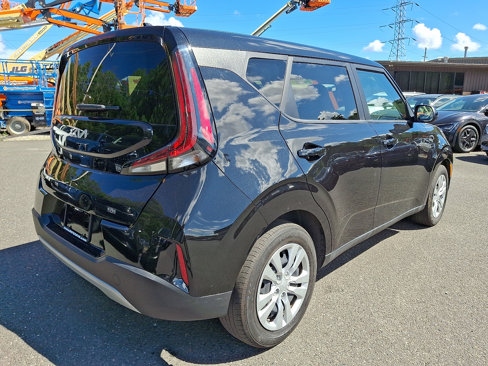 Certified 2023 Kia Soul LX image 6