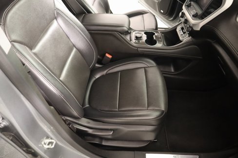 Used 2023 GMC Acadia SLT image 14