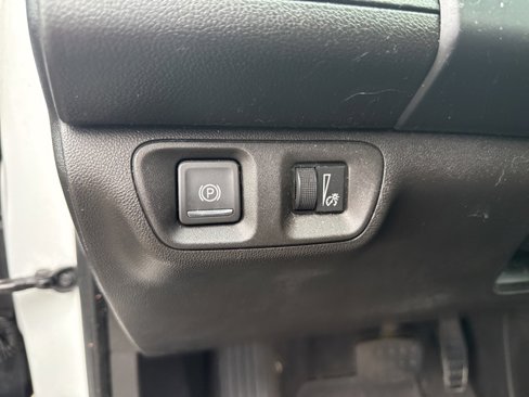 Used 2021 GMC Acadia SLE w/ Driver Convenience Package image 15