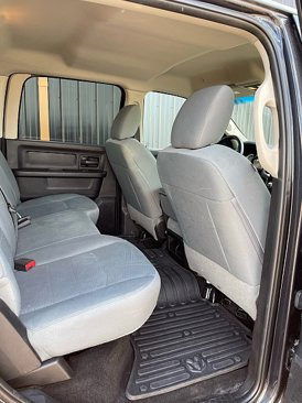 Used 2017 RAM 2500 Tradesman w/ Chrome Appearance Group image 9