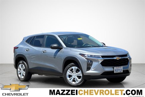 Used 2024 Chevrolet Trax LS w/ Driver Confidence Package image 1