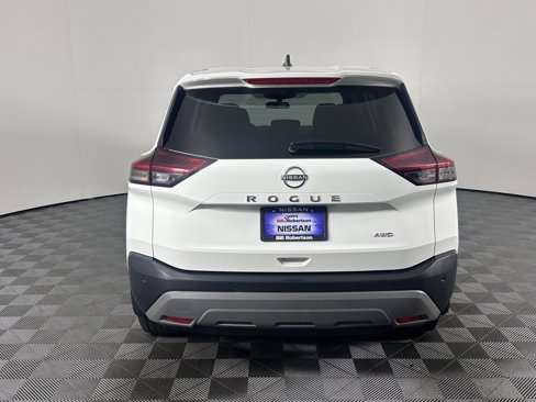 Used 2022 Nissan Rogue S image 5