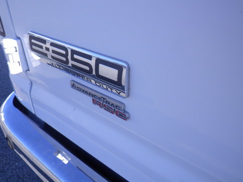 Used 2014 Ford E-350 and Econoline 350 XLT image 9