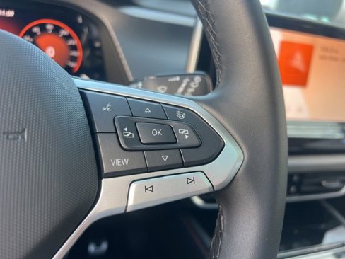 New 2025 Volkswagen Atlas Peak Edition SE image 19