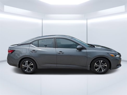 Used 2021 Nissan Sentra SV image 2