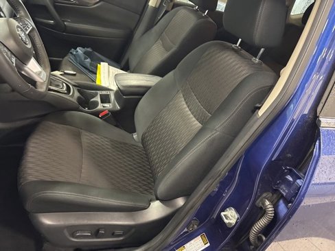 Certified 2020 Nissan Rogue SV image 10