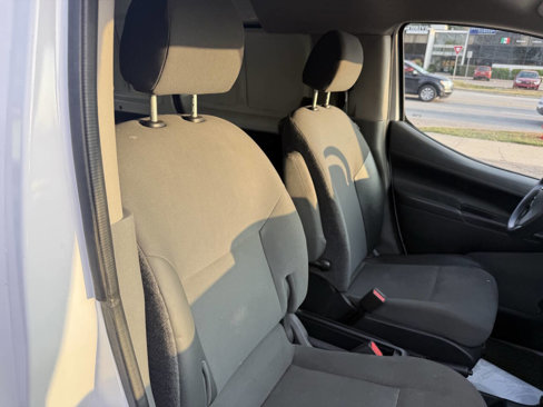 Used 2019 Nissan NV200 S image 8