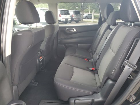 Used 2020 Nissan Pathfinder S image 11