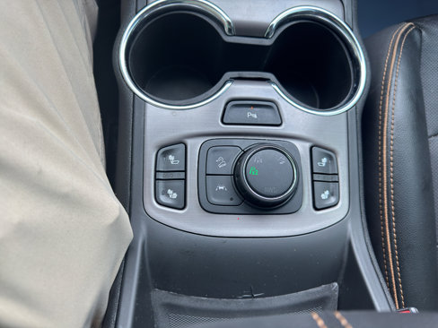 Used 2023 GMC Terrain AT4 w/ Infotainment Package II image 15