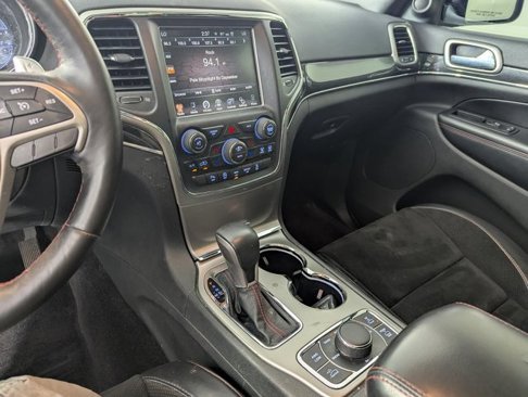 Used 2017 Jeep Grand Cherokee Trailhawk w/ Trailhawk Luxury Group image 12