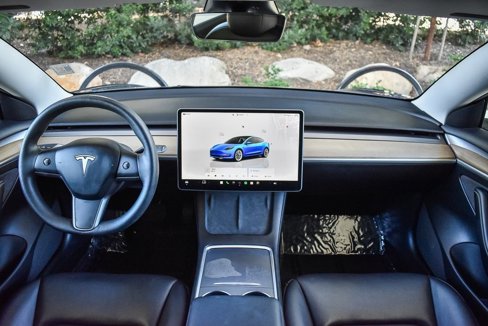 Used 2022 Tesla Model 3 image 11