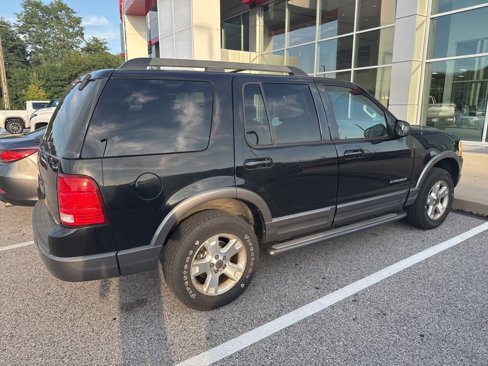 Used 2005 Ford Explorer XLT image 2