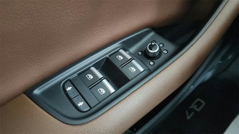 Used 2019 Audi Q7 3.0T Prestige image 25