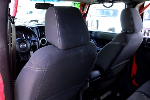 Used 2016 Jeep Wrangler Unlimited Sahara w/ Connectivity Group image 22