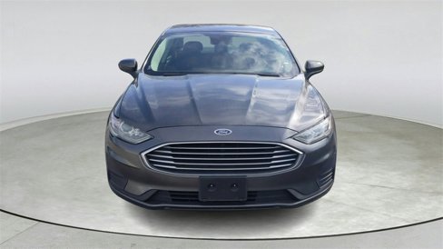 Used 2019 Ford Fusion SE image 2