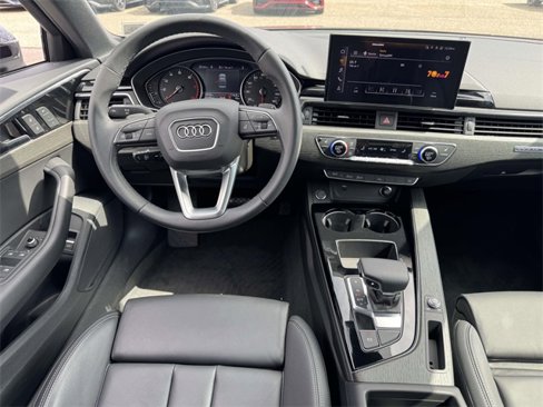 Used 2024 Audi A4 2.0T Premium image 5