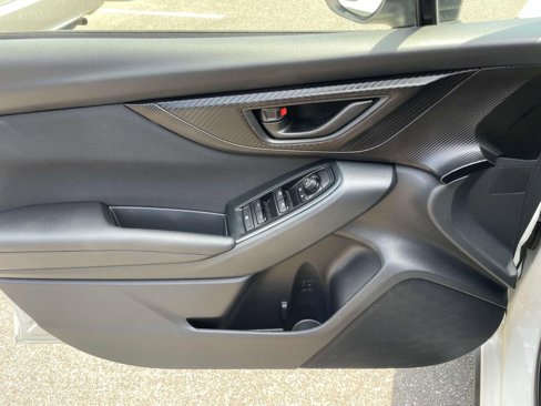 Used 2021 Subaru Crosstrek 2.0i image 11
