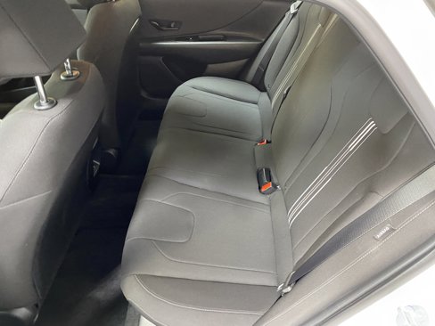 Used 2025 Hyundai Elantra Sport image 22