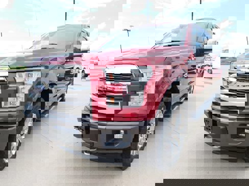 Used 2017 Ford F150 Lariat w/ Equipment Group 502A Luxury image 3