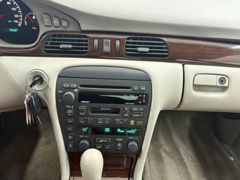Used 1998 Cadillac Seville STS w/ Heated Seats Pkg image 11