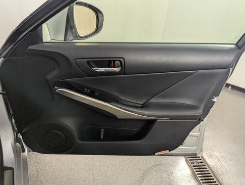 Used 2015 Lexus IS 250 AWD image 21