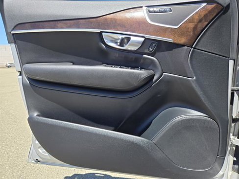 Used 2019 Volvo XC90 T8 Momentum w/ Protection Package image 26