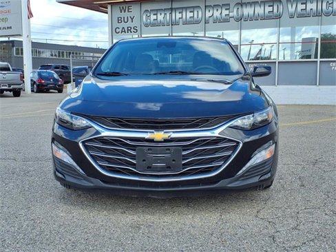 Used 2022 Chevrolet Malibu LT image 2