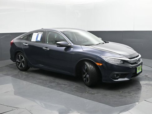 Used 2017 Honda Civic Touring image 8
