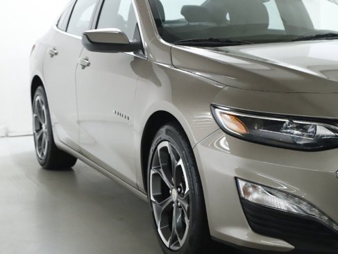 Used 2023 Chevrolet Malibu LT w/ Driver Confidence Package image 8