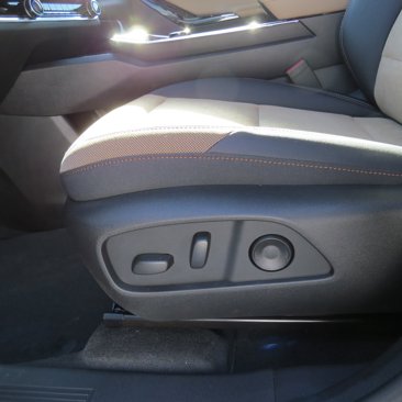 New 2025 Chevrolet Equinox ACTIV image 13