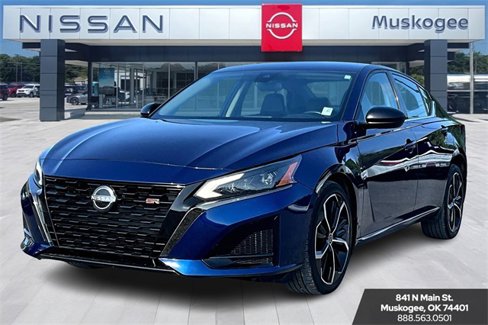 Used 2023 Nissan Altima 2.5 SR image 3