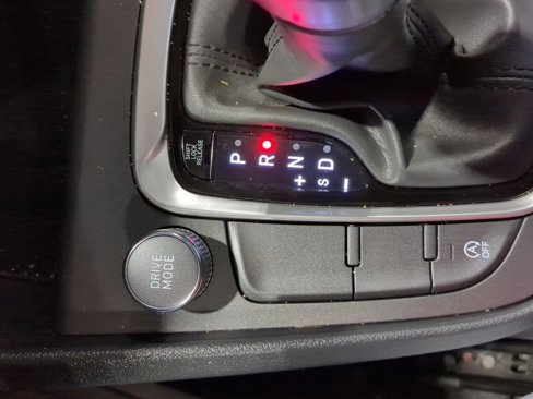 Used 2022 Hyundai Kona SEL image 35