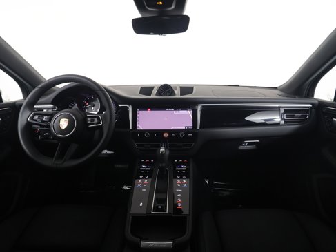 New 2024 Porsche Macan image 13