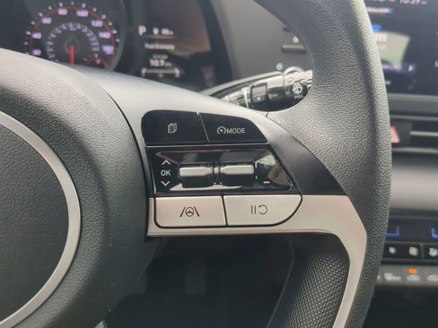 Certified 2022 Hyundai Elantra SEL image 22