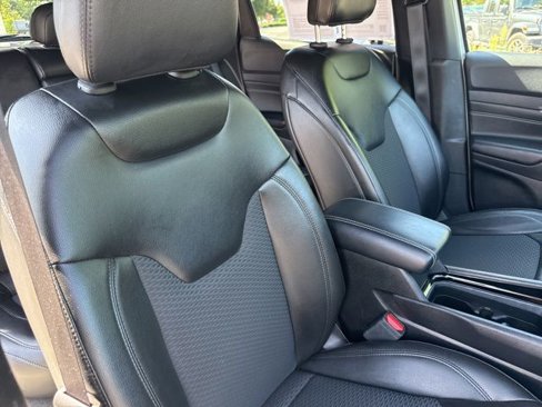 Certified 2022 Jeep Compass Altitude w/ Sun and Sound Group image 27