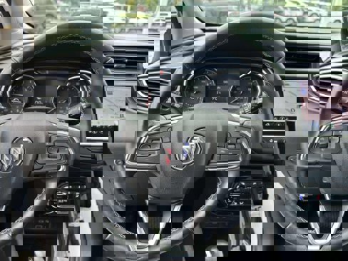 Used 2021 Buick Encore GX Select w/ Advanced Technology Package image 27