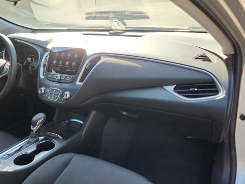 Used 2022 Chevrolet Malibu LT image 12