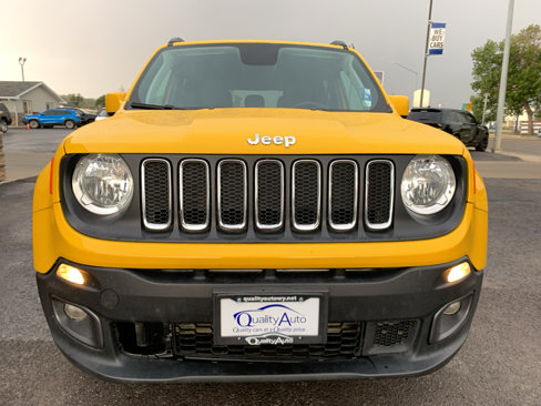 Used 2018 Jeep Renegade Latitude w/ Cold Weather Group image 3