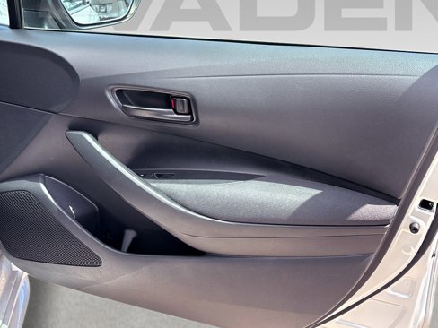 Used 2022 Toyota Corolla LE image 10
