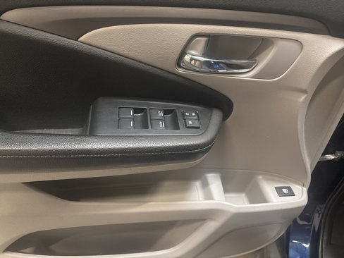 Used 2019 Honda Ridgeline RTL image 10