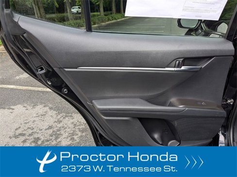 Used 2023 Toyota Camry SE image 30