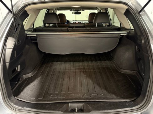 Used 2016 Subaru Outback 2.5i Limited image 10