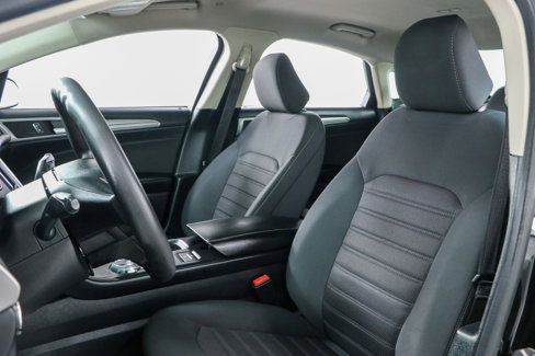 Used 2020 Ford Fusion SE image 23