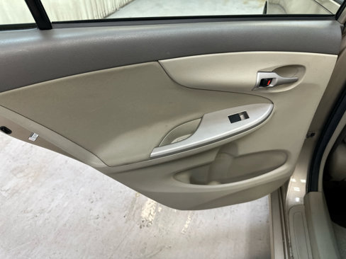 Used 2010 Toyota Corolla LE image 26