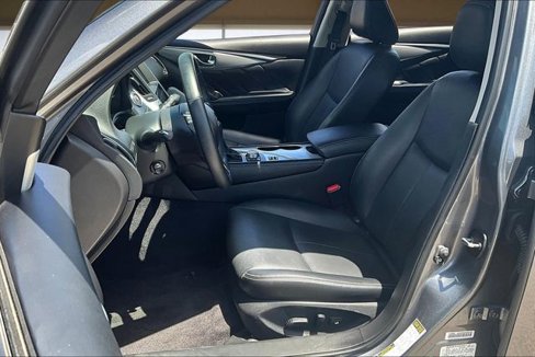 Used 2022 INFINITI Q50 Luxe image 25