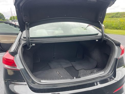 Used 2018 Hyundai Elantra SE image 10